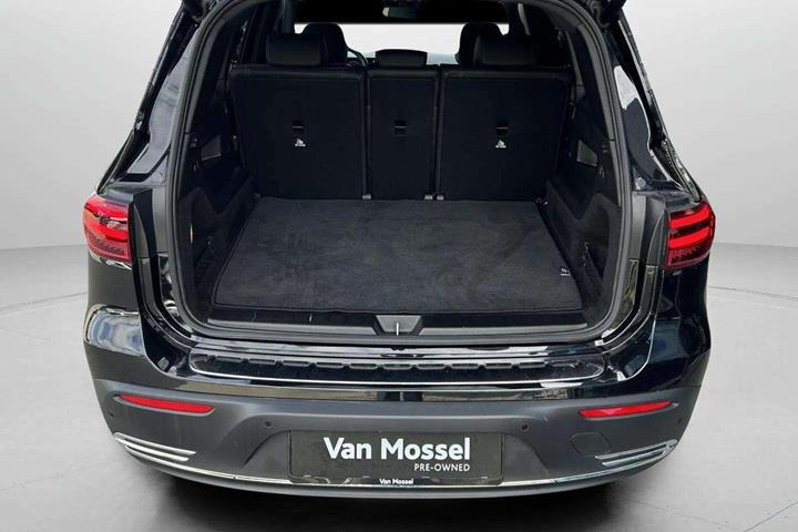Sort Mercedes EQB300 fra 2024