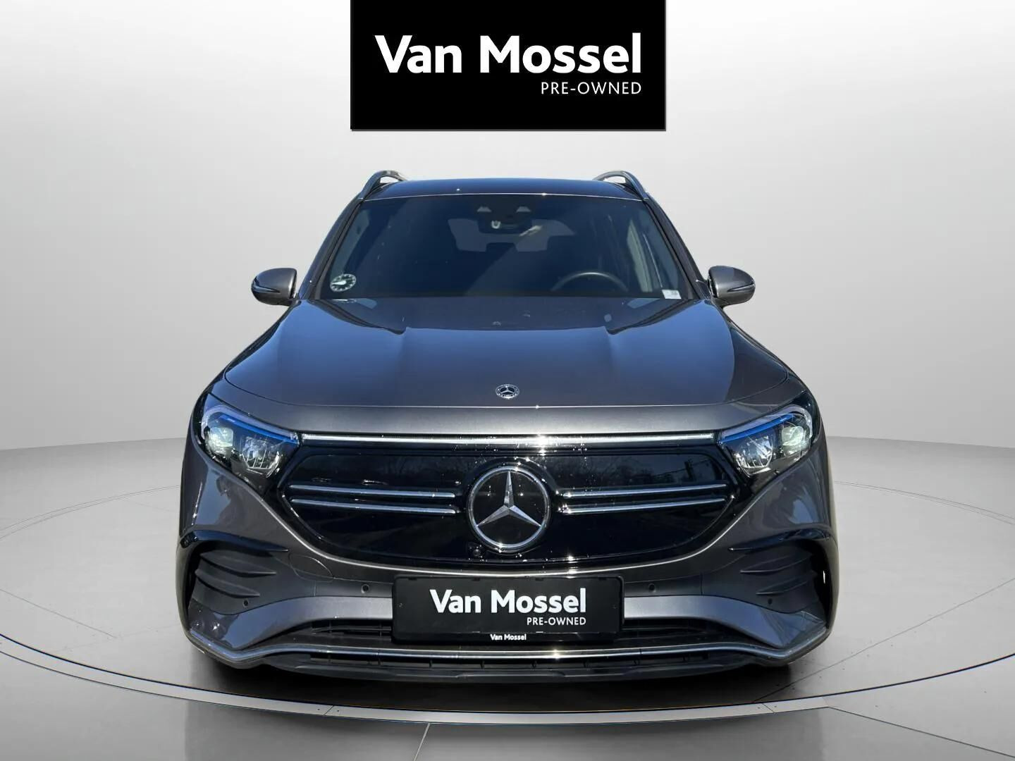 Sort Mercedes EQB250+ fra 2023