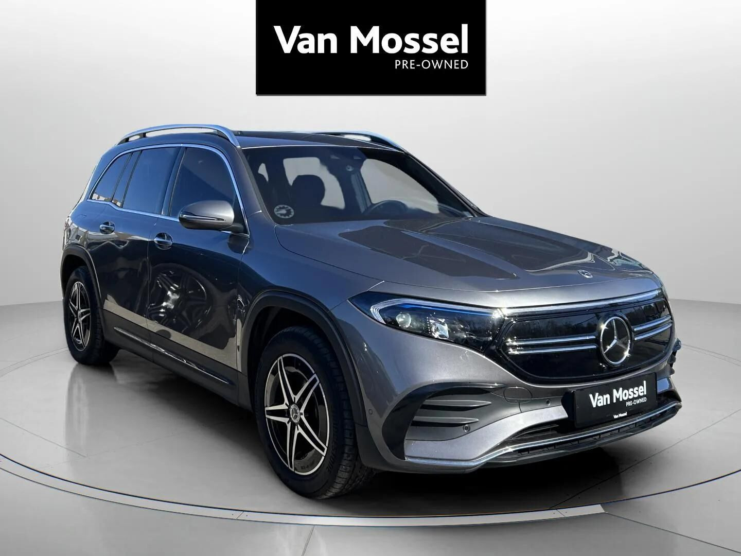 Sort Mercedes EQB250+ fra 2023