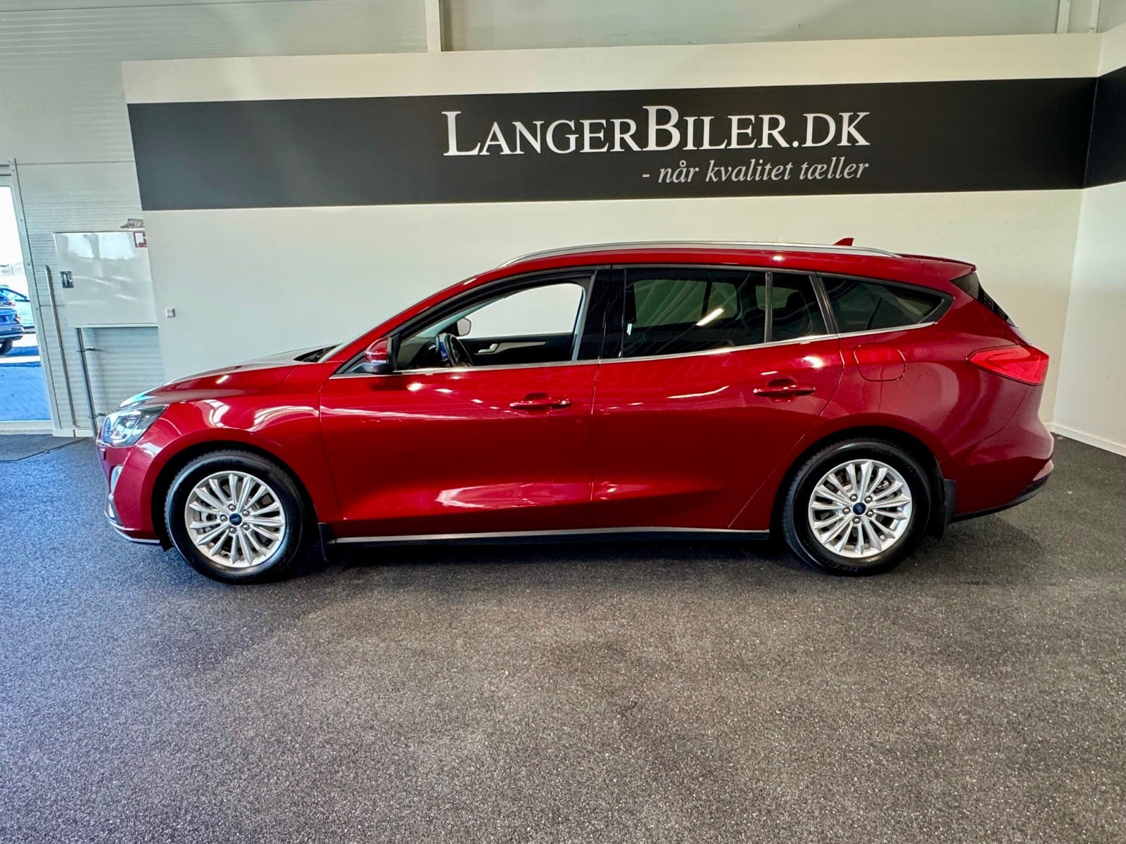 Rød Ford Focus fra 2020