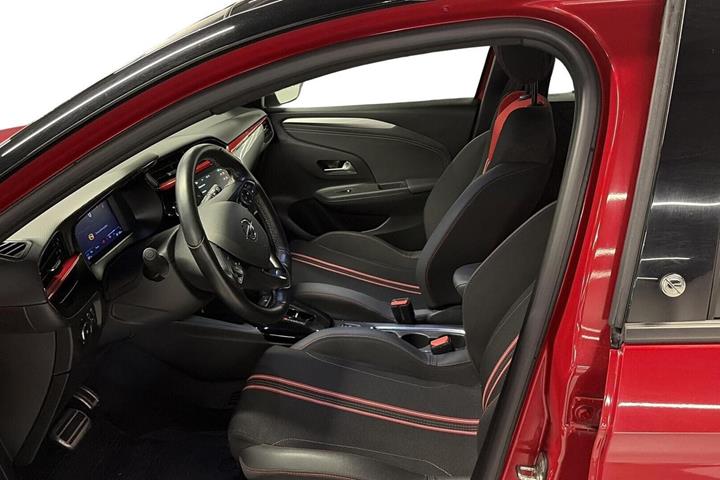 Rød Opel Corsa-e fra 2023