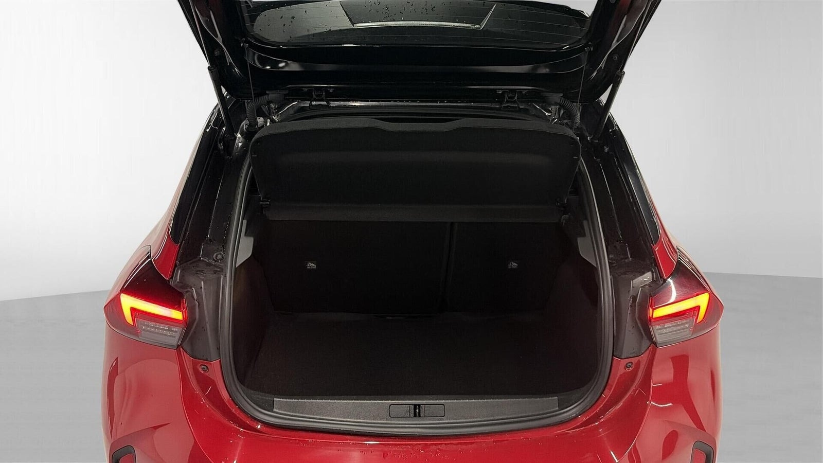Rød Opel Corsa-e fra 2023