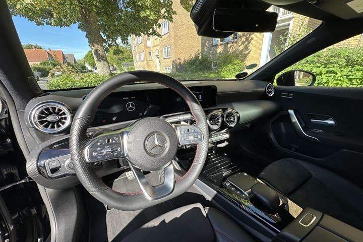 Sort Mercedes A200 fra 2022