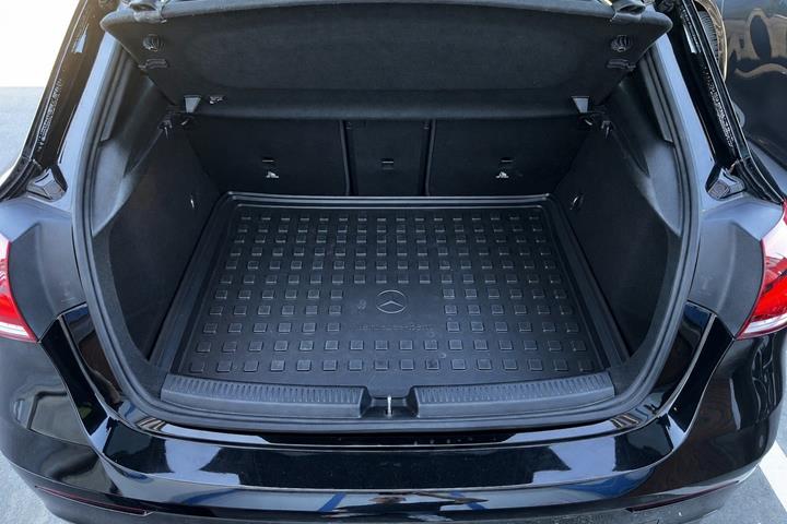 Sort Mercedes A200 fra 2022