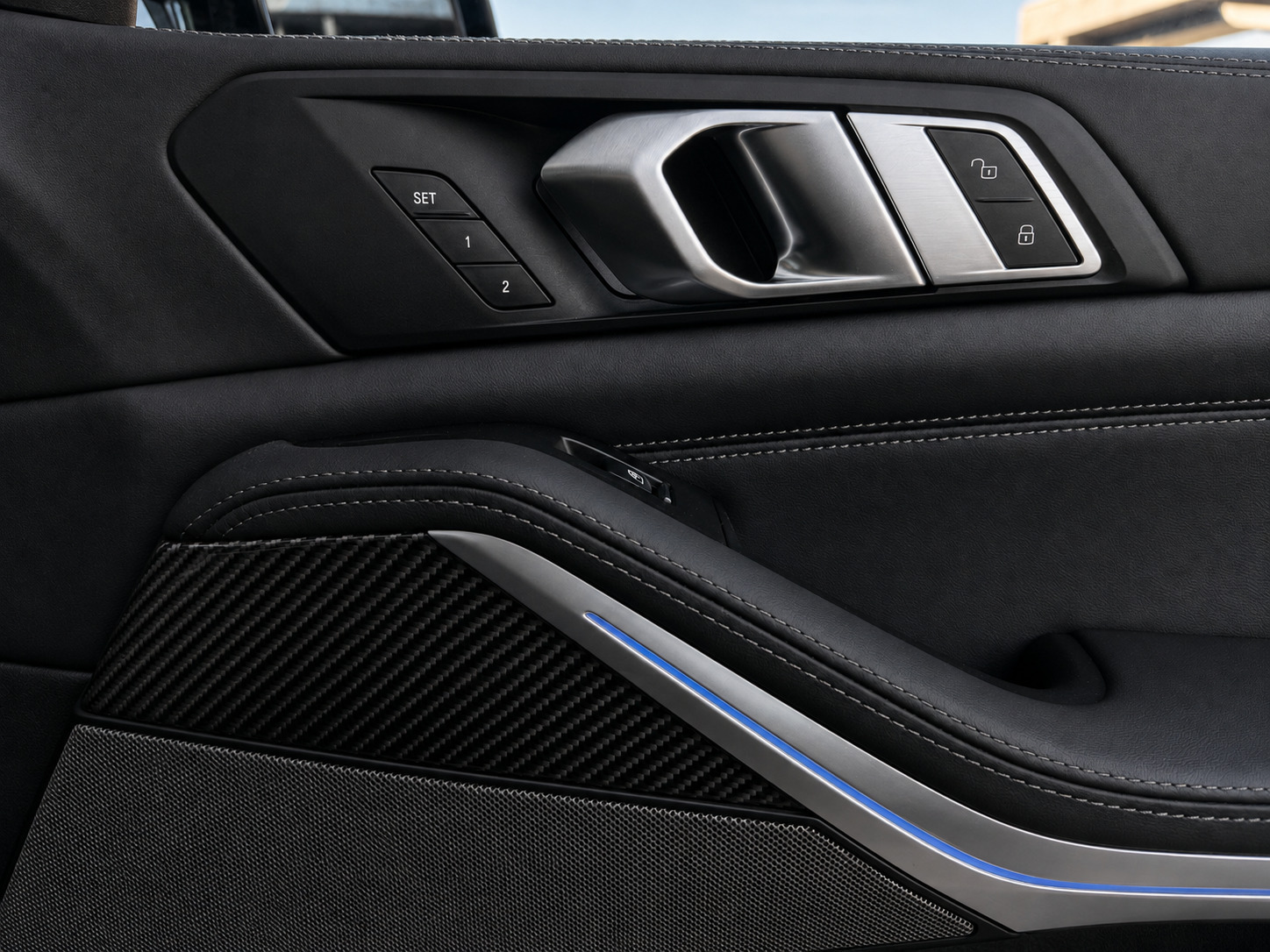 Sort BMW X5 fra 2023