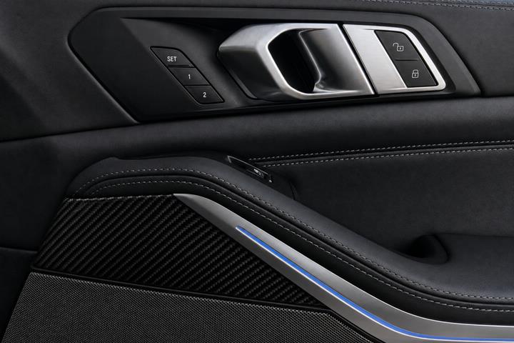 Sort BMW X5 fra 2023