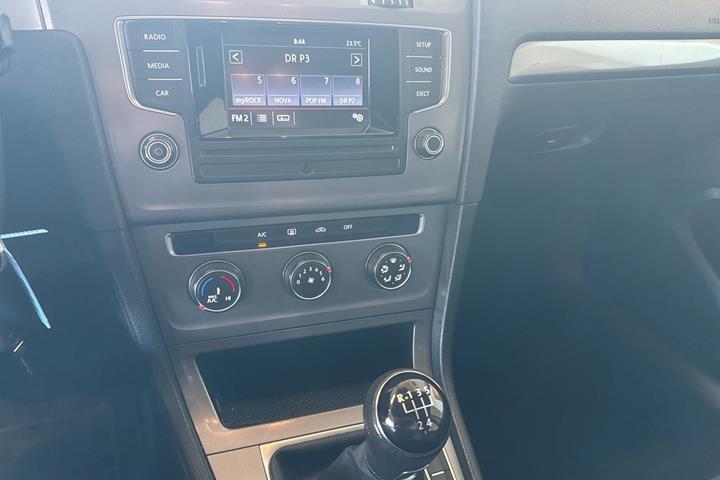 Sort VW Golf VII fra 2014