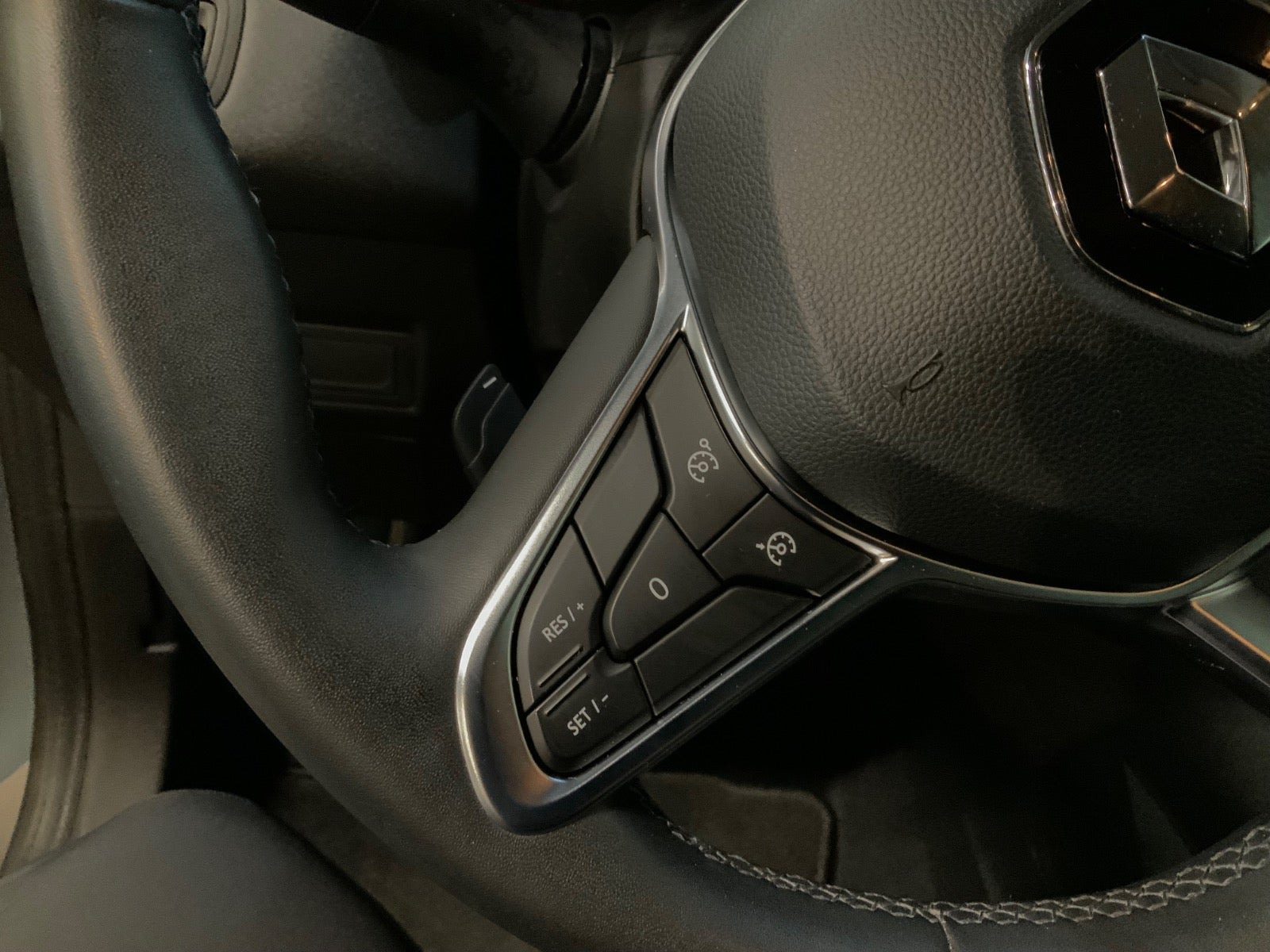 Sølv Renault Captur fra 2020