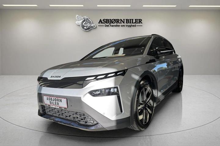 Sølv Skoda Elroq fra 2025 set udefra