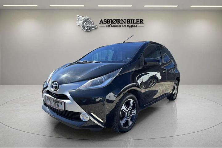 Sort Toyota Aygo fra 2015