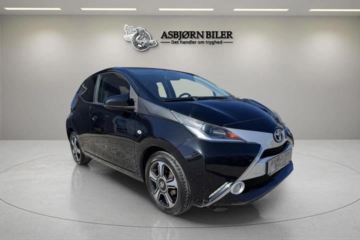 Sort Toyota Aygo fra 2015