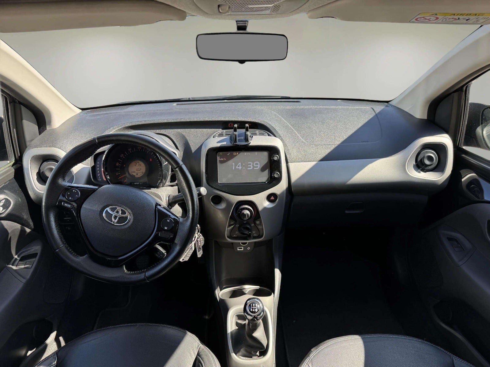 Sort Toyota Aygo fra 2015