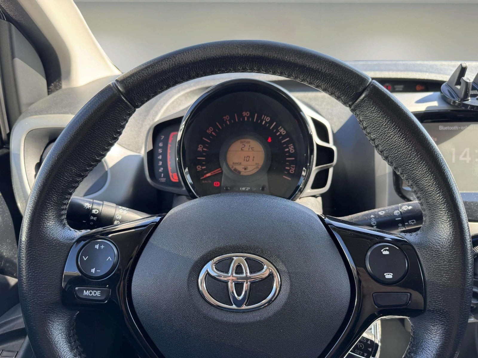 Sort Toyota Aygo fra 2015