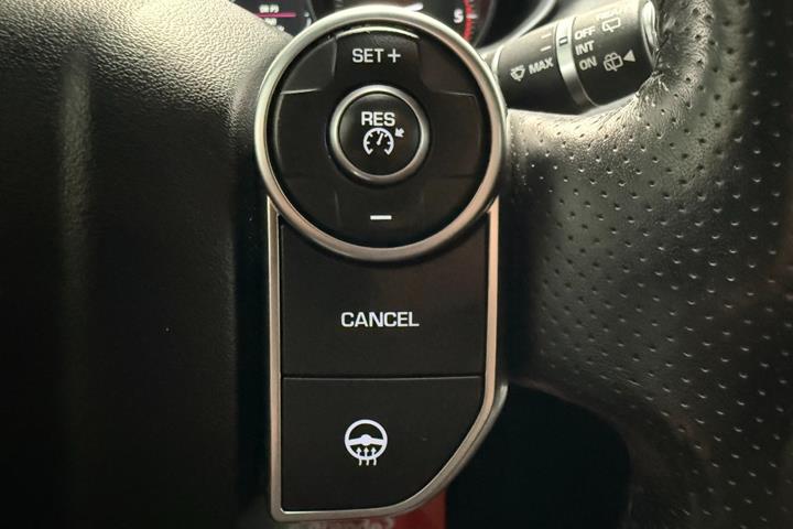 Grå Land Rover Range Rover sport fra 2016