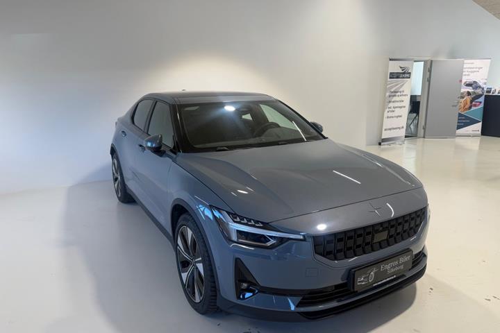 Grå Polestar 2 fra 2023 set udefra