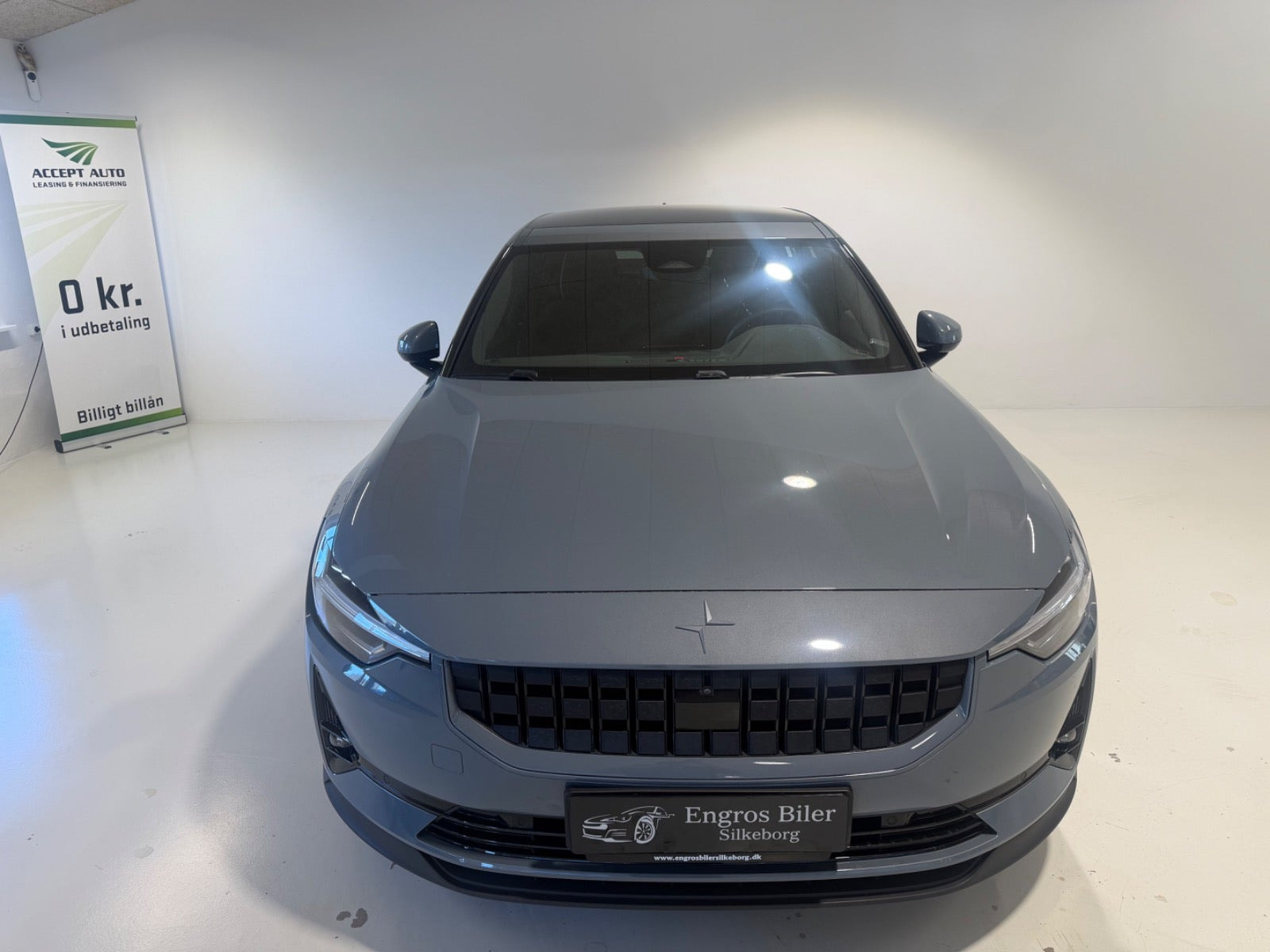 Grå Polestar 2 fra 2023