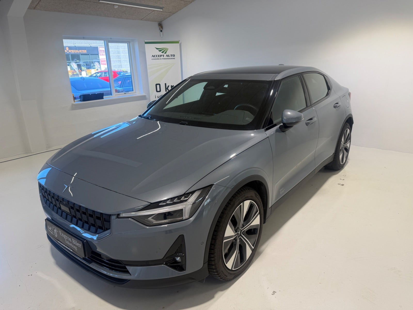 Grå Polestar 2 fra 2023