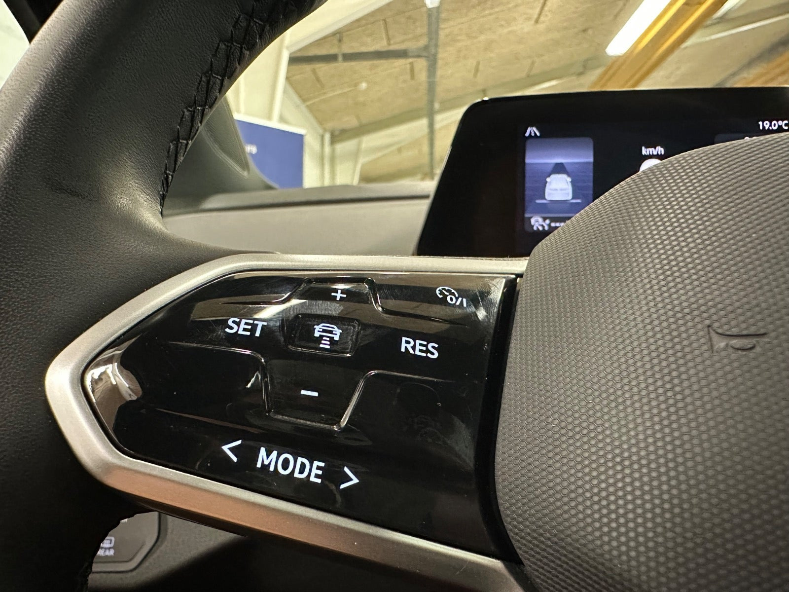 Grøn VW ID.4 fra 2023
