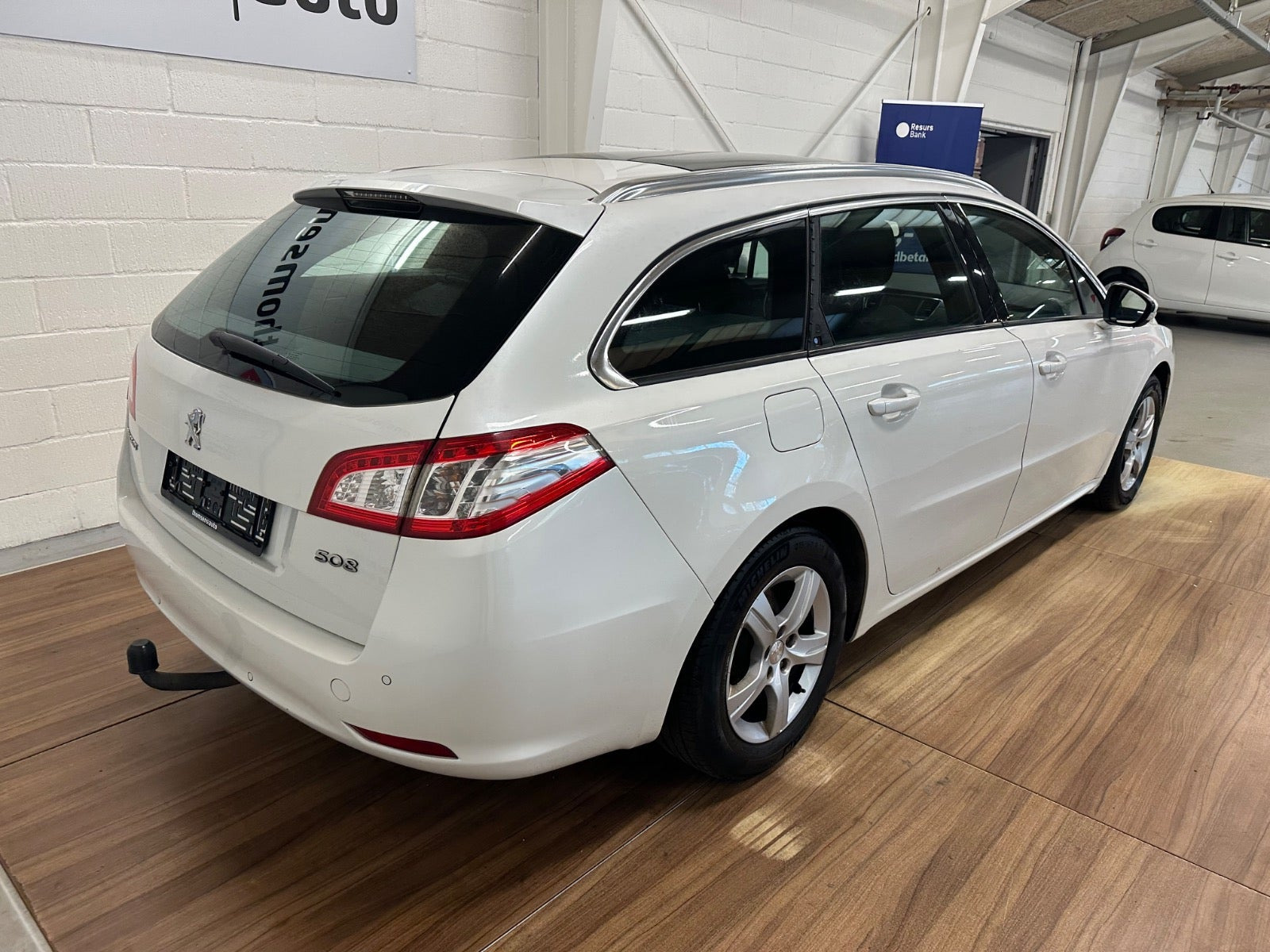 Hvid Peugeot 508 fra 2017
