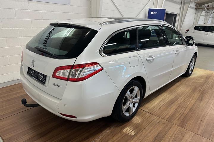 Hvid Peugeot 508 fra 2017