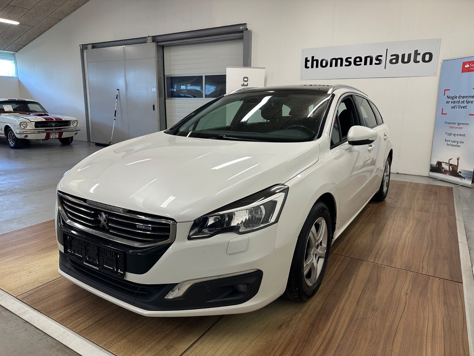 Hvid Peugeot 508 fra 2017