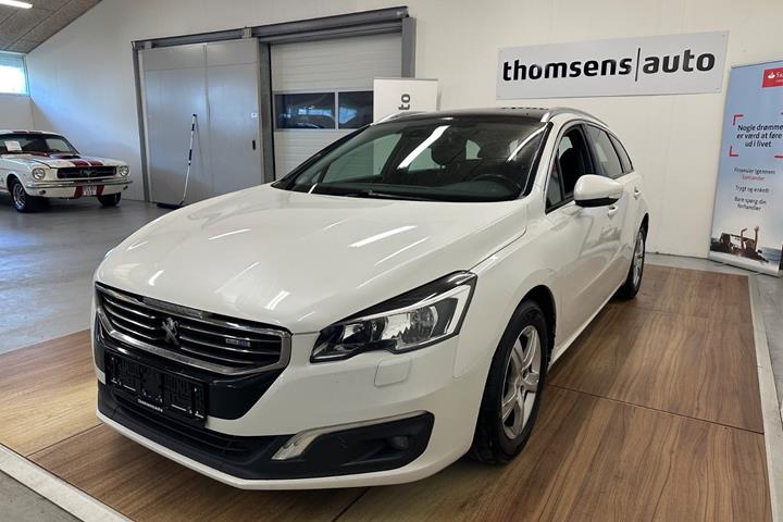 Hvid Peugeot 508 fra 2017