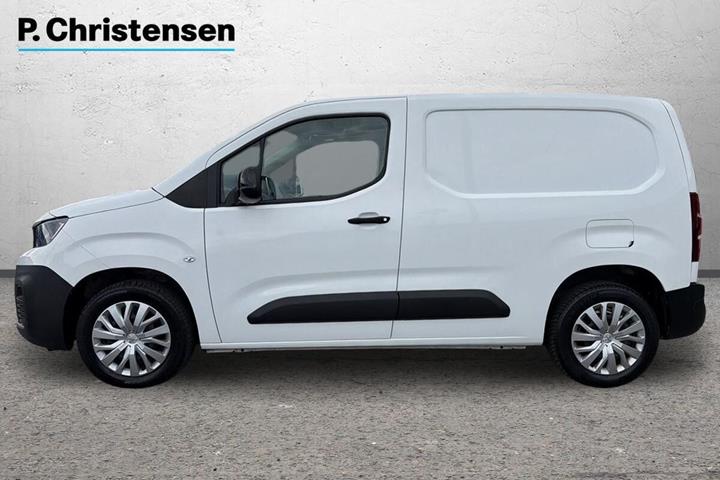 Hvid Peugeot Partner fra 2022