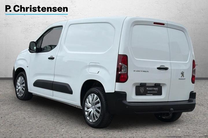 Hvid Peugeot Partner fra 2022