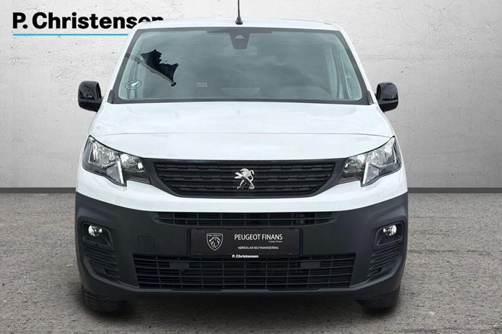 Hvid Peugeot Partner fra 2022