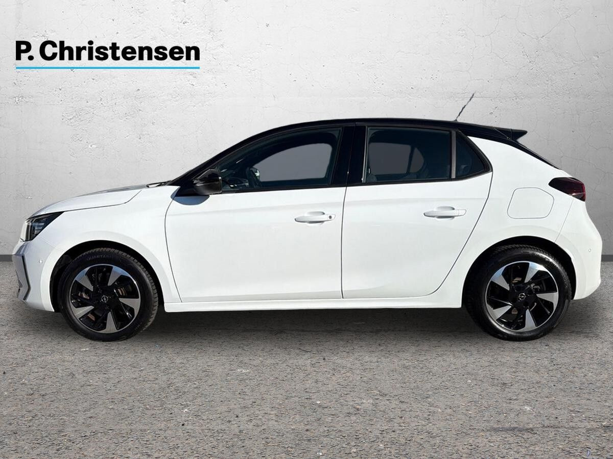 Hvid Opel Corsa-e fra 2023