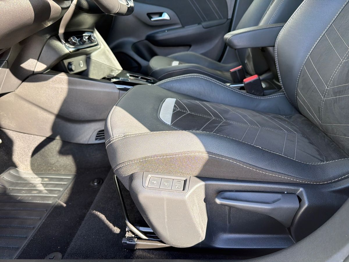 Hvid Opel Corsa-e fra 2023