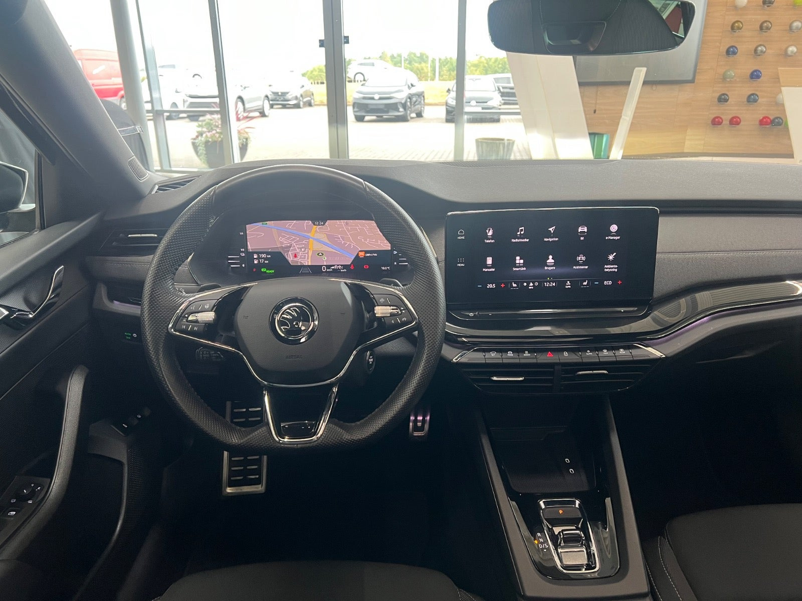 Blå Skoda Octavia fra 2023
