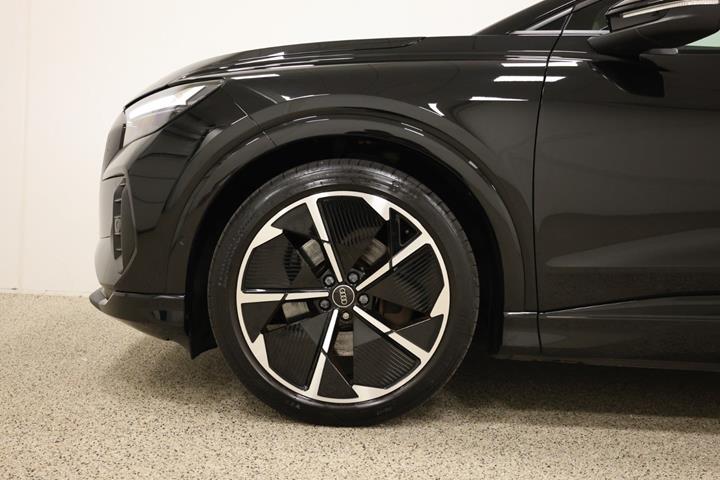 Sort Audi Q4 e-tron fra 2023