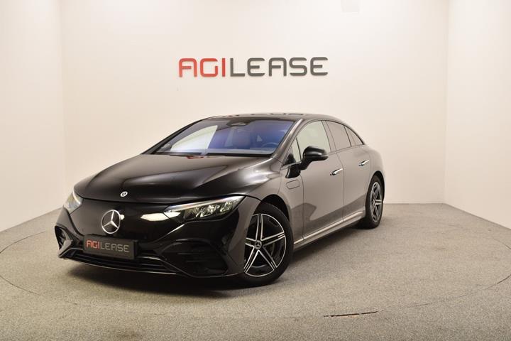 Sort Mercedes EQE350+ fra 2022