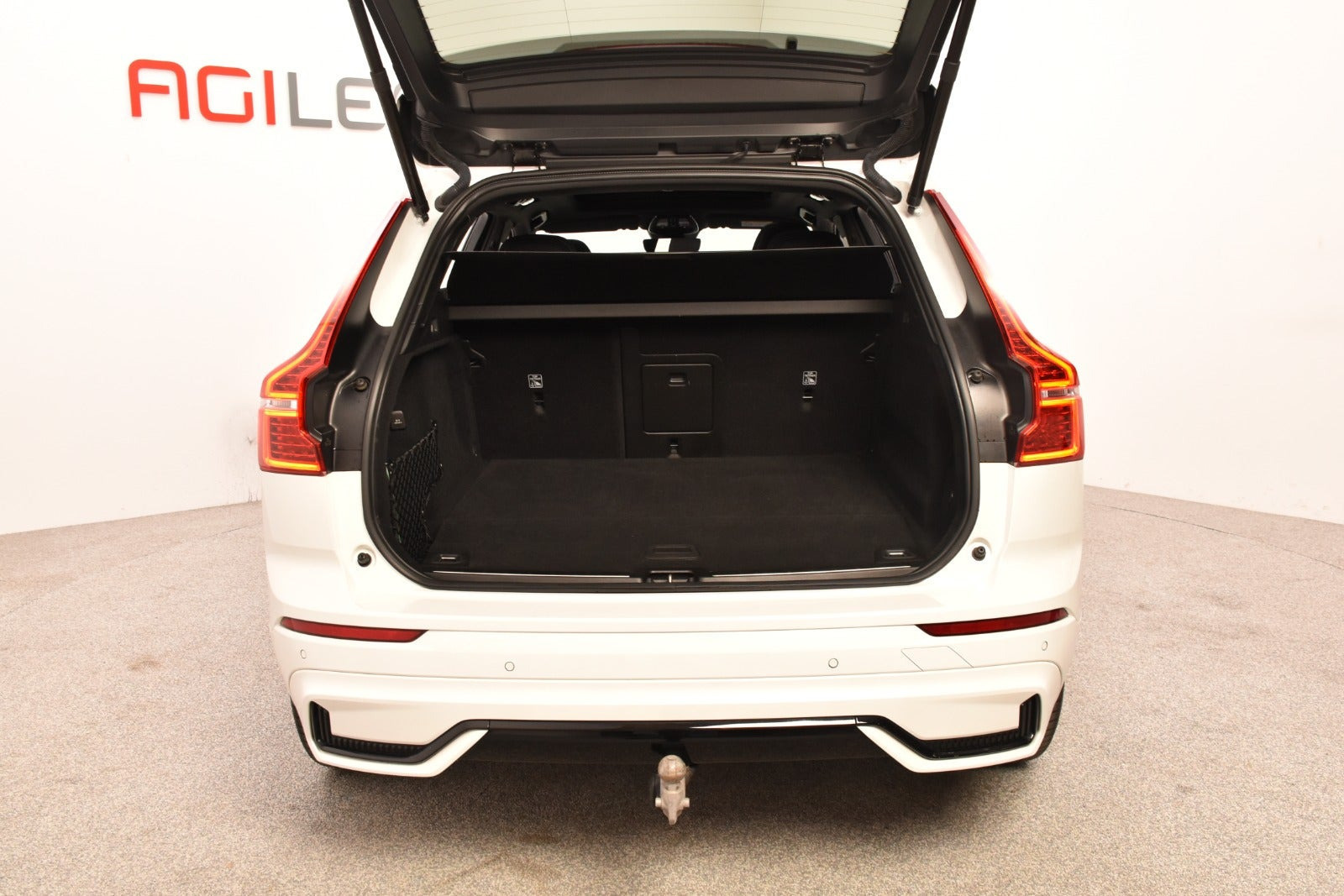 Sort Volvo XC60 fra 2022