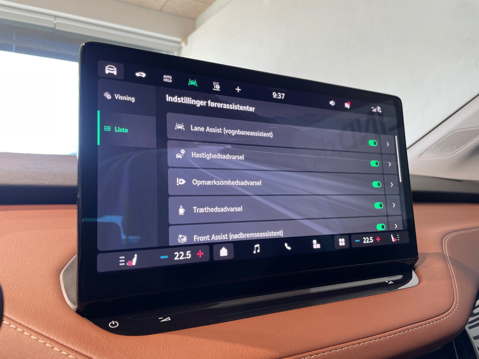 Grå Skoda Enyaq fra 2024