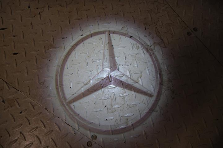 Sort Mercedes EQB250+ fra 2025
