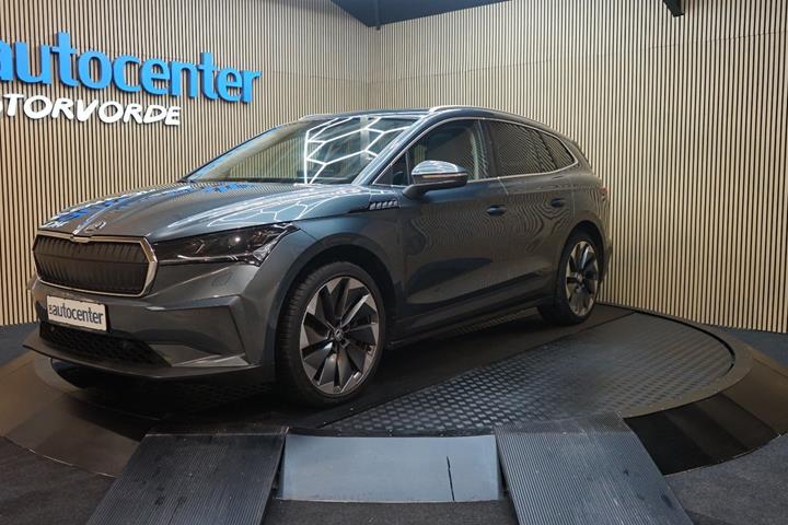 Grå Skoda Enyaq fra 2022