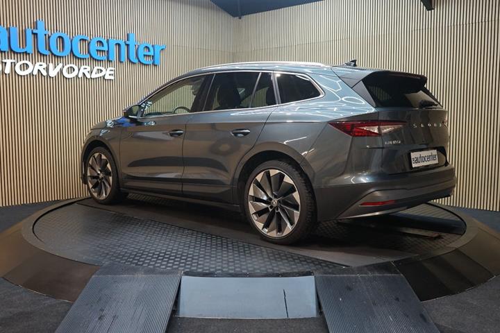 Grå Skoda Enyaq fra 2022