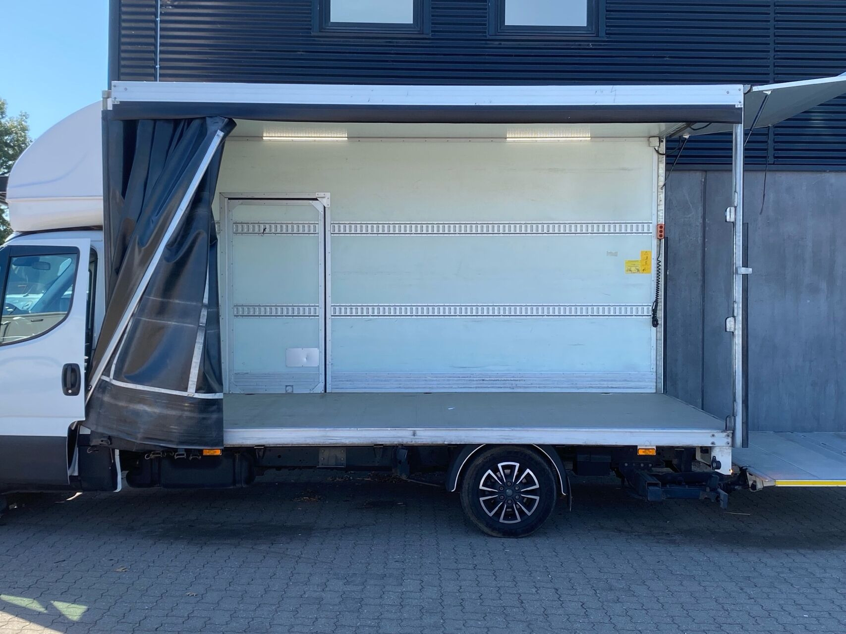 Hvid Iveco Daily fra 2022