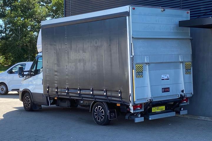 Hvid Iveco Daily fra 2022