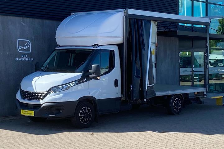 Hvid Iveco Daily fra 2022