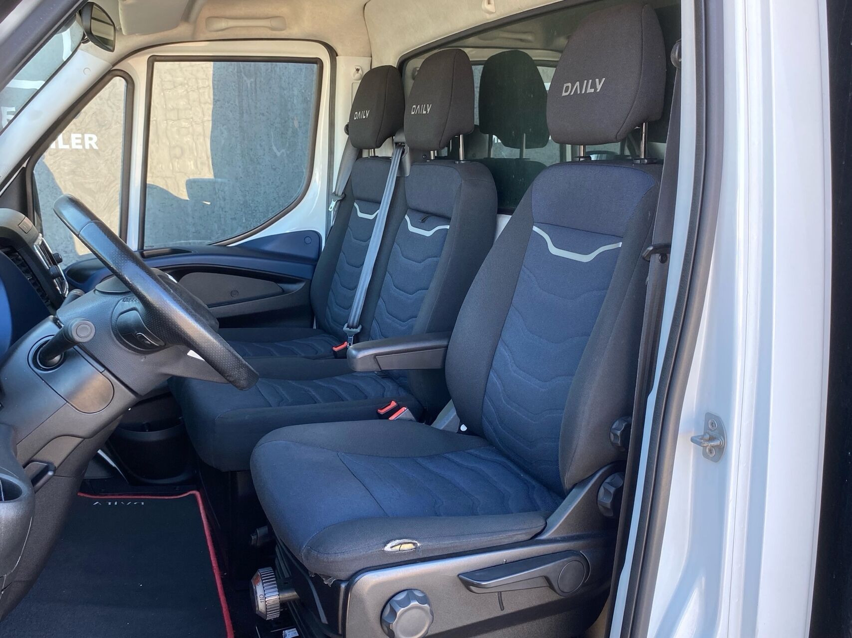 Hvid Iveco Daily fra 2022