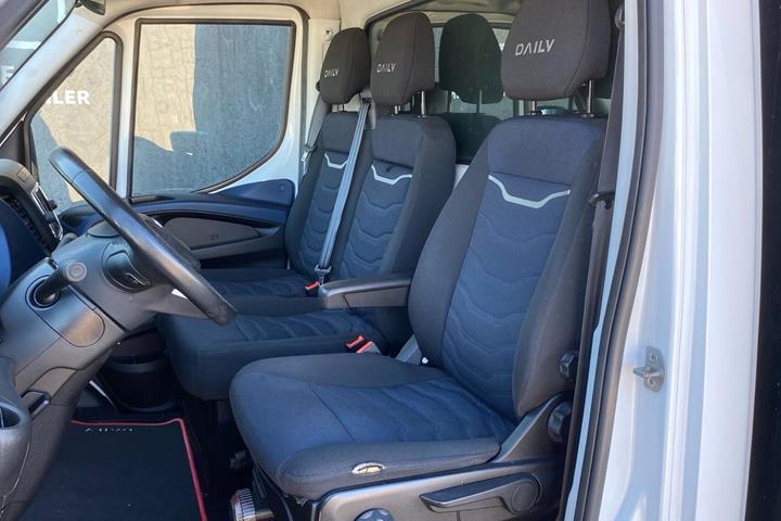 Hvid Iveco Daily fra 2022