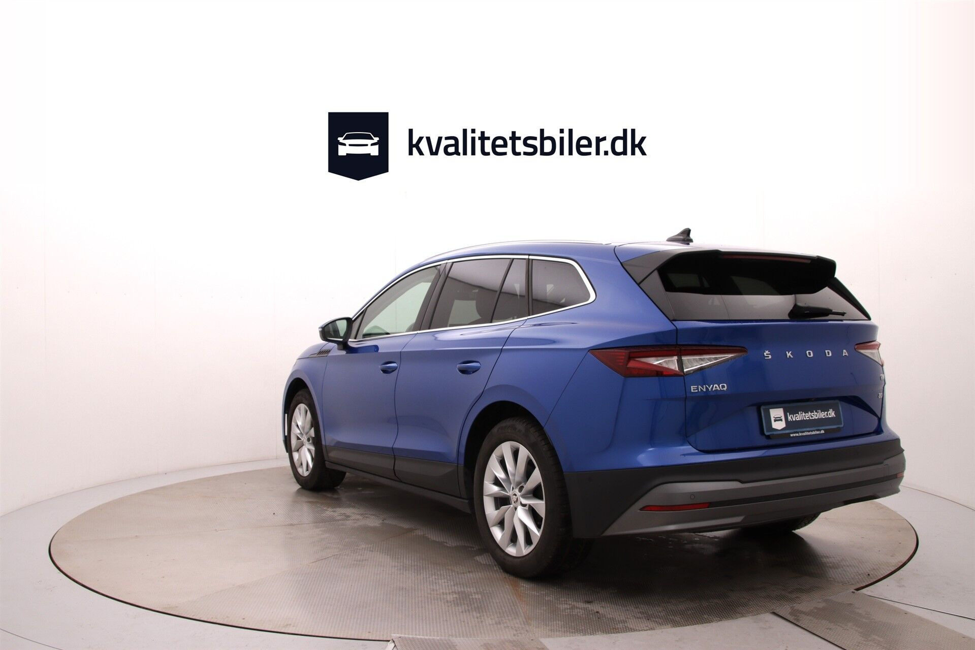 Blå Skoda Enyaq fra 2023