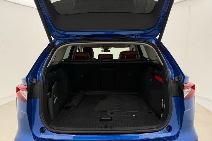 Blå Skoda Enyaq fra 2023
