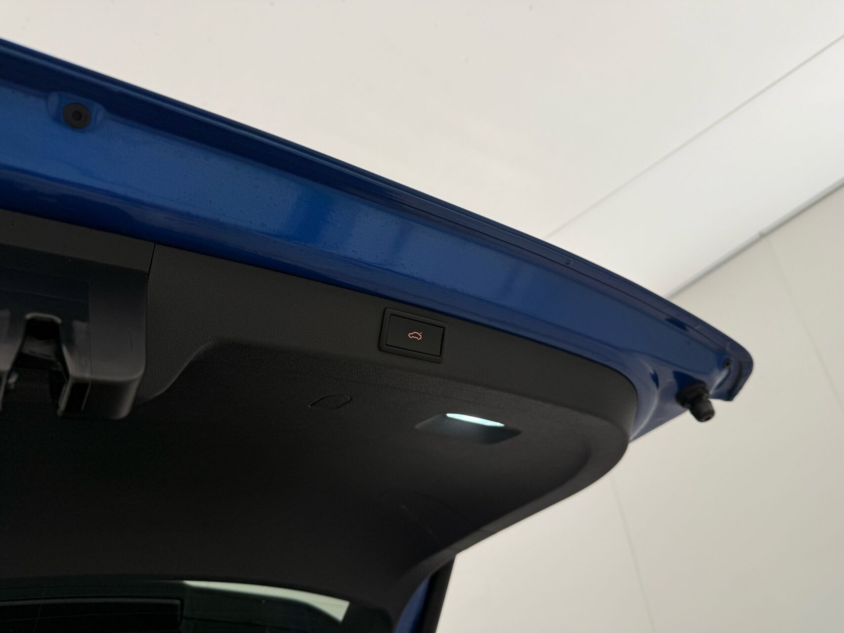 Blå Skoda Enyaq fra 2023
