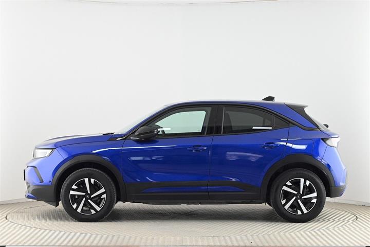 Blå Opel Mokka-e fra 2025