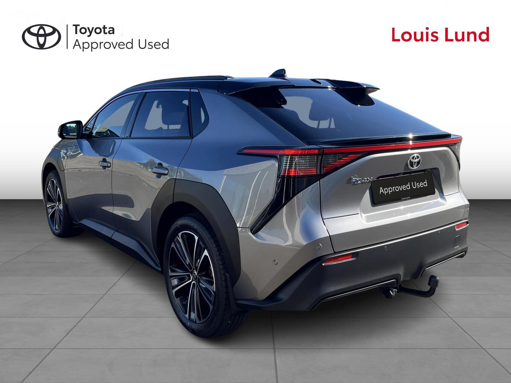 Grå Toyota BZ4X fra 2025