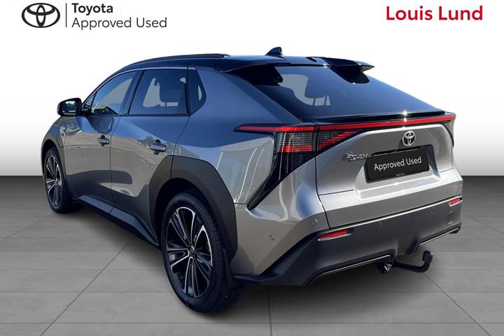 Grå Toyota BZ4X fra 2025